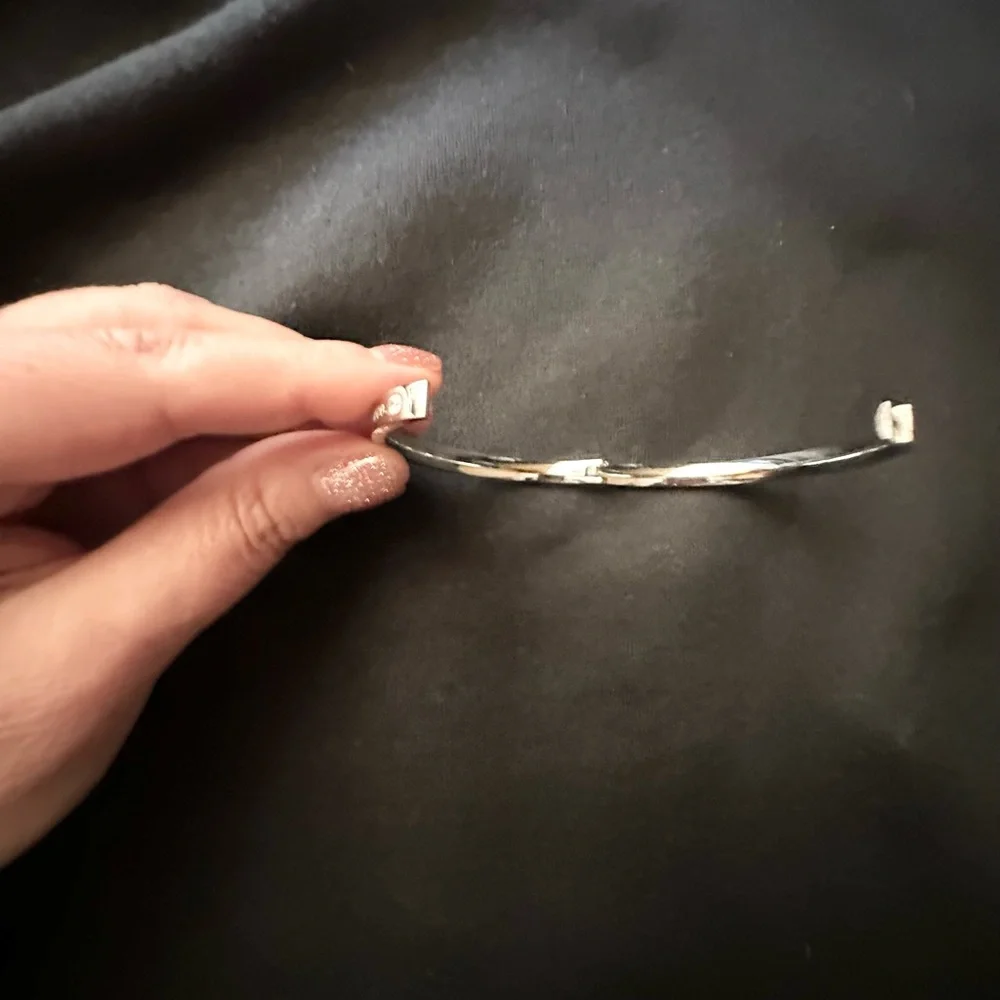 Fashion Silver Hinge Bracelet - Picture 5 of 10